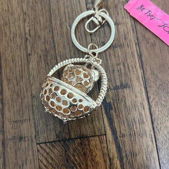 NWT Betsey Johnson Panda Bear in basket Charm Rhinestones Bag Handbag Keychain - Picture 4 of 8